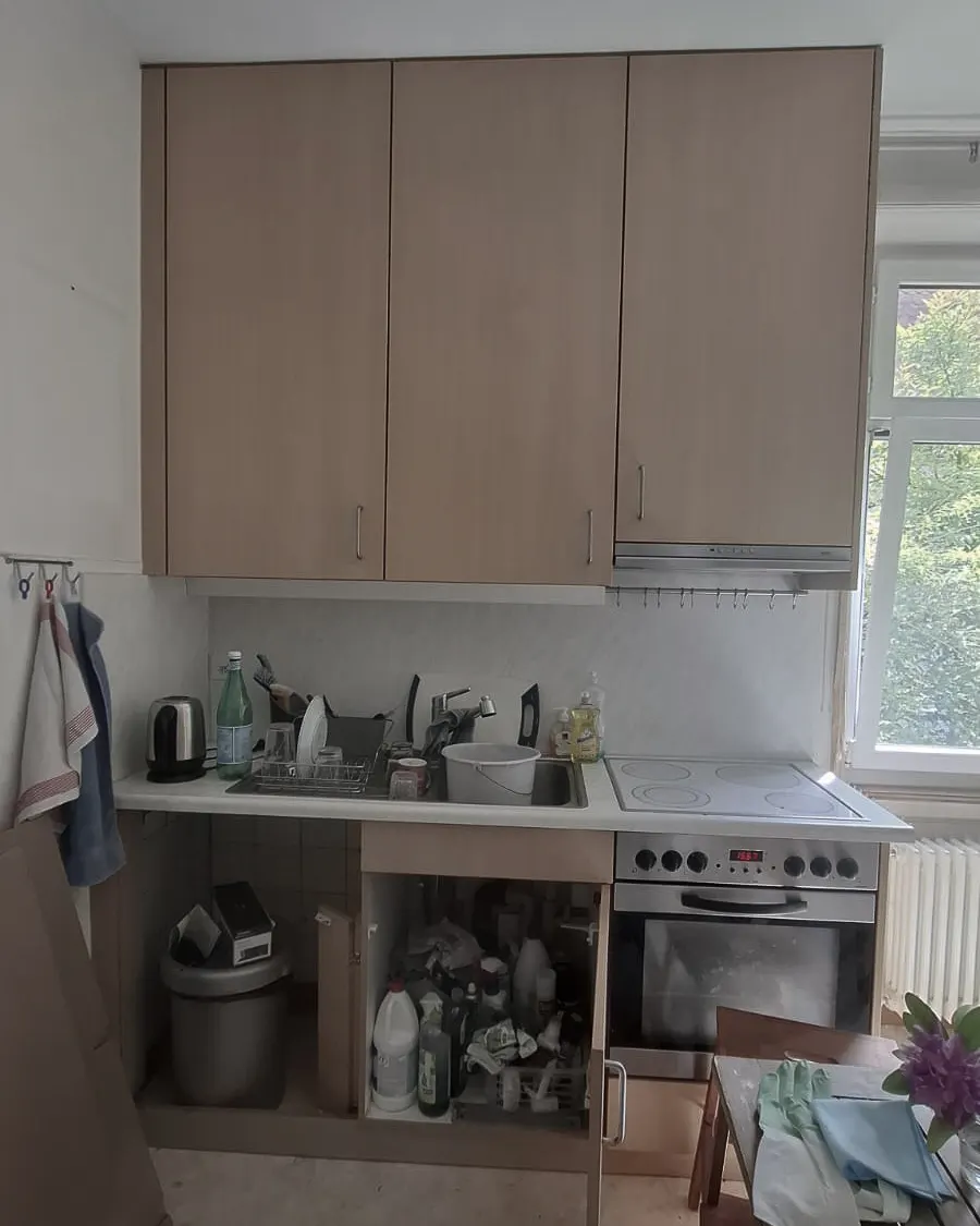 Küche vor der Reinigung